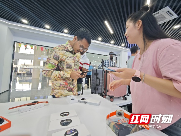 B体育：永州陆港跨境电商中心正式运营迎来首批非洲客人(图6)