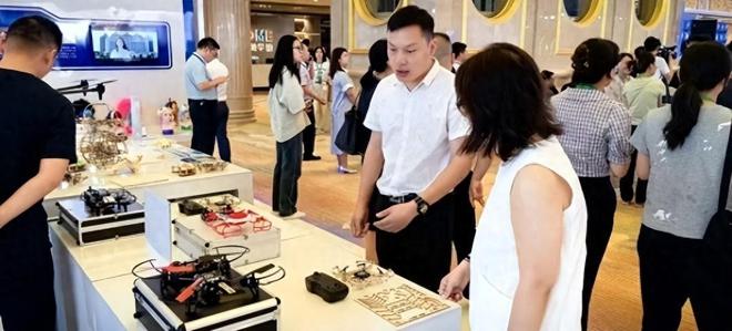 抢抓跨境电商机遇江西如何趟出新路？(图1)