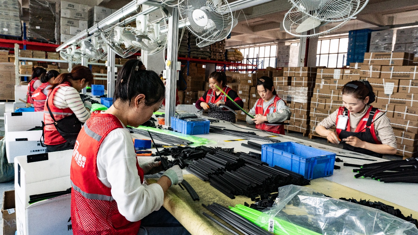 从“包邮”到“包会”：一根雨刮器在拼多多上的“电商西进”(图1)